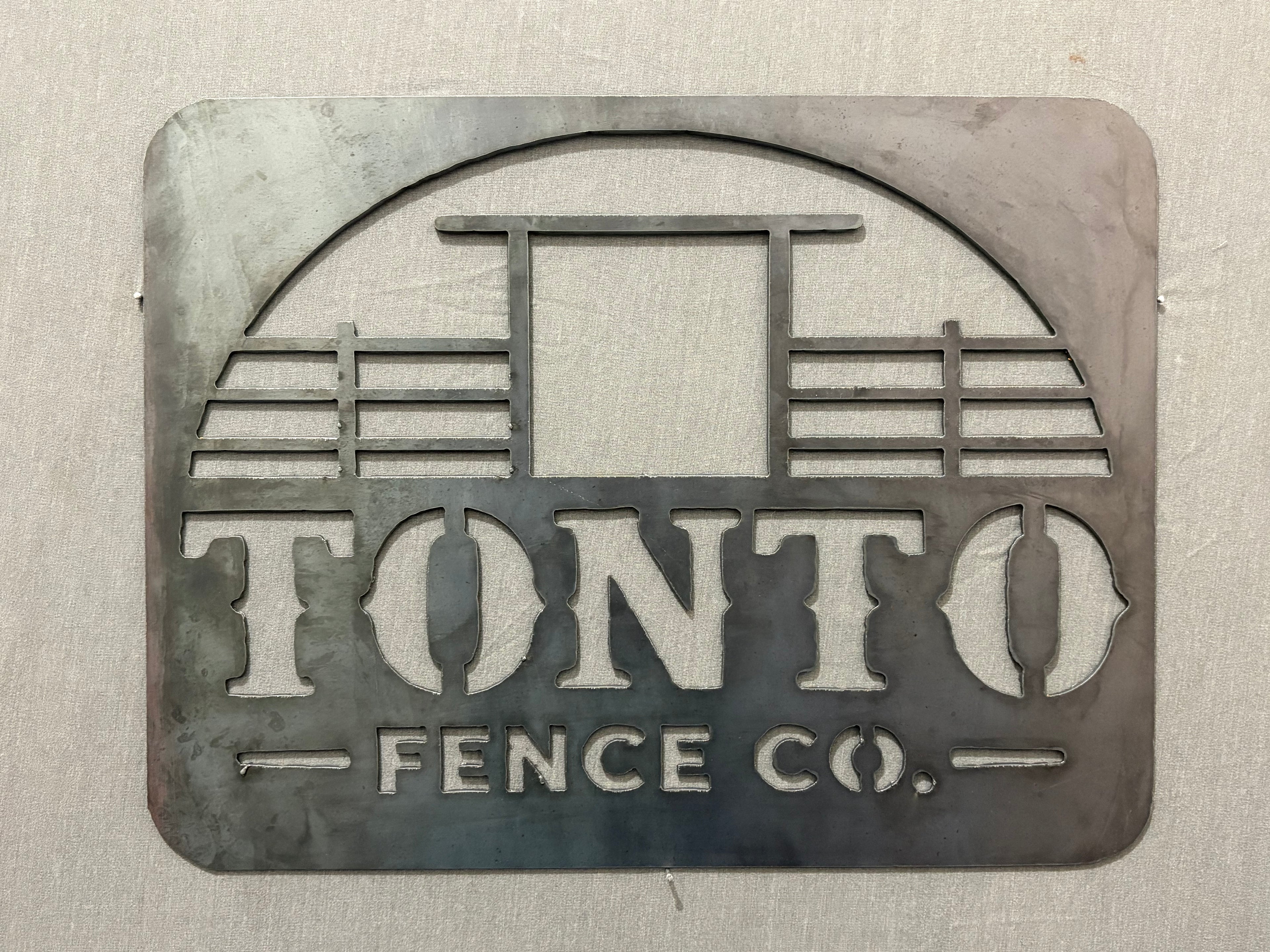 CUSTOM 1'X1' METAL LOGO
